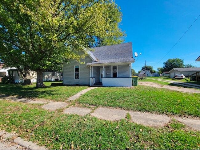 Building Photo - 701 N Court St