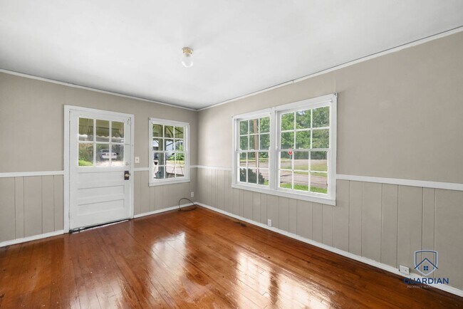 Foto del edificio - 2 bed 1 bath