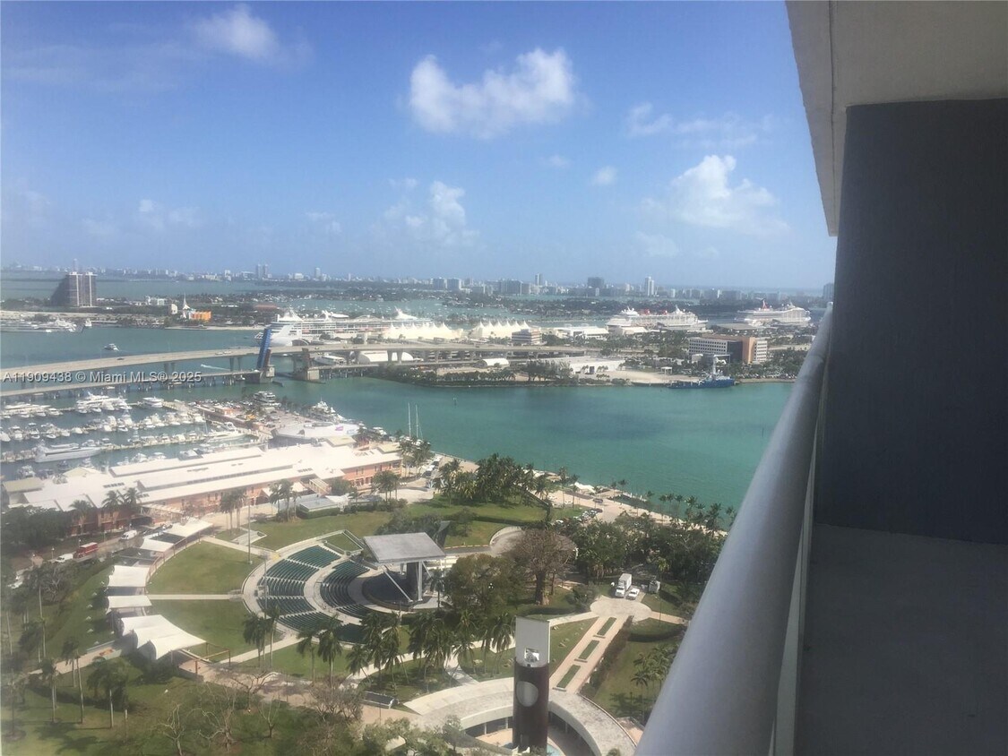 Foto principal - 50 Biscayne Blvd