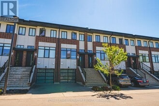 Building Photo - 57 Markle Cres