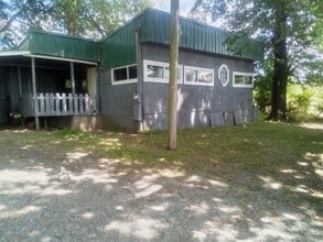 Building Photo - 5820 Snoopy Ln
