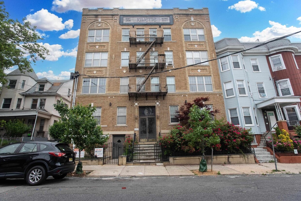 42 Prospect St Unit 4A, Jersey City, NJ 07307 Condo for Rent in