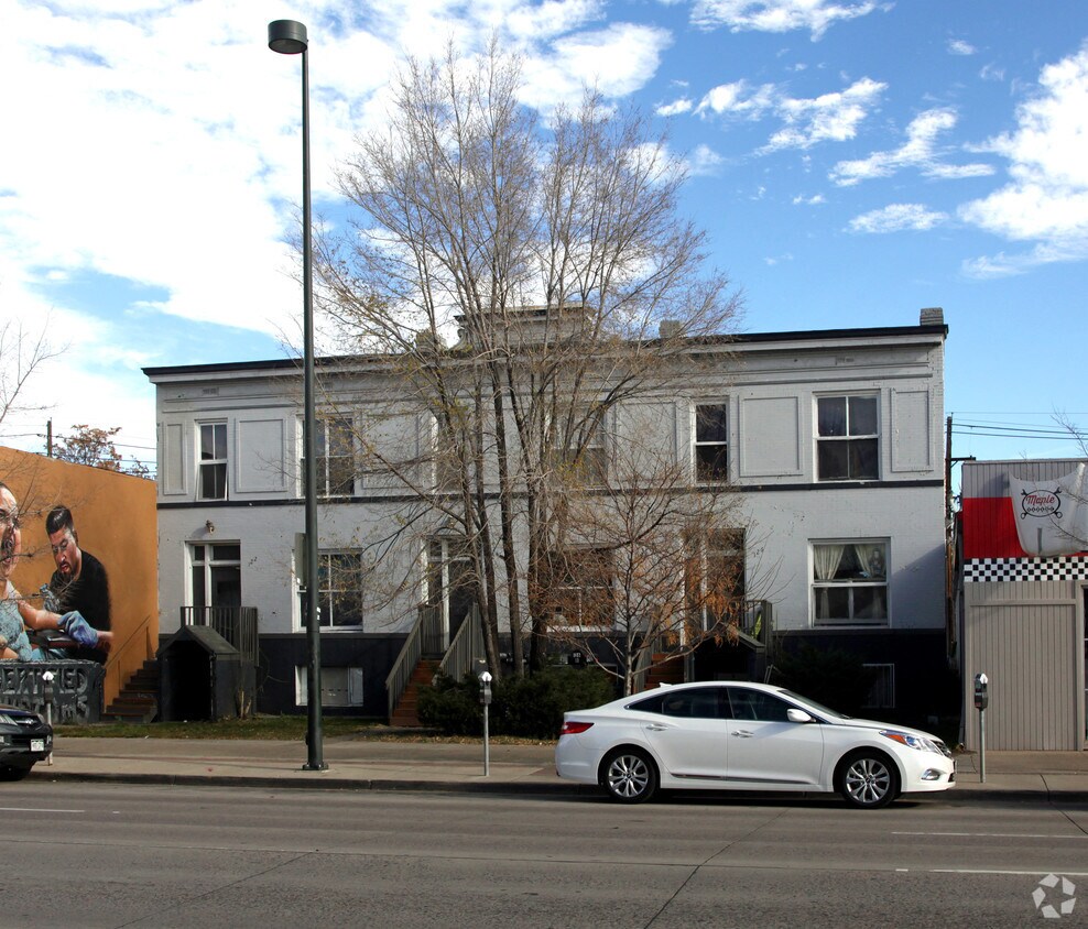 Primary Photo - 122-126 S Broadway