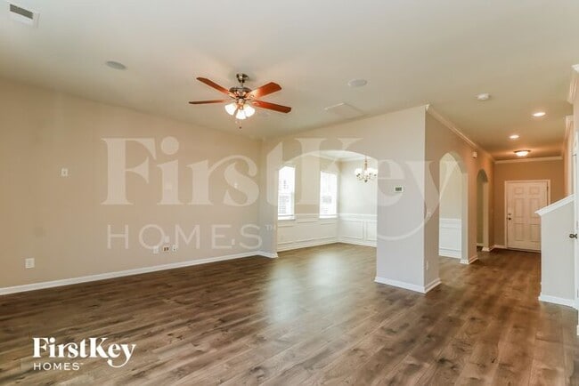 Building Photo - 161 Blackwater Way