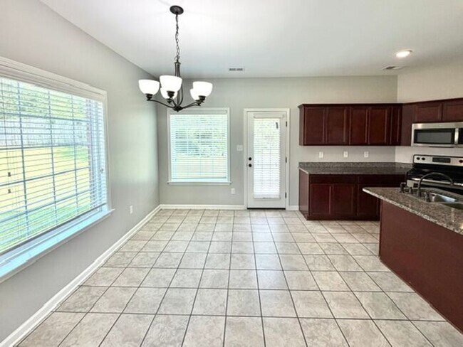 Foto del edificio - Oakland, 4 Bedroom 2.5 Bath Home