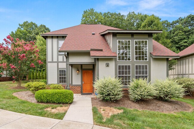 Foto del edificio - Spacious, Beautiful East Asheville Home