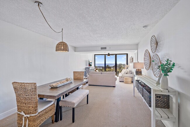Building Photo - 101 S Seas Dr
