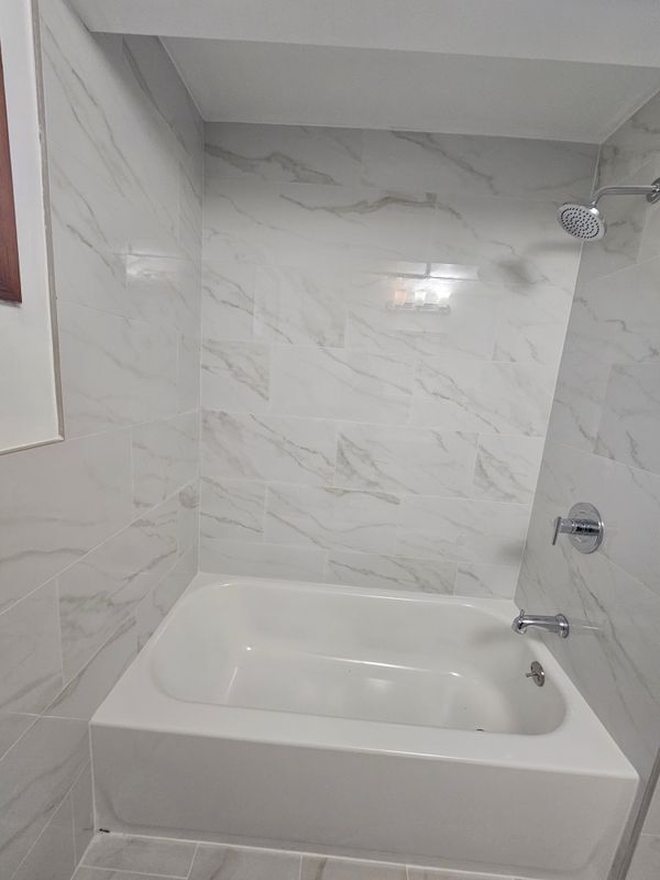 Foto del edificio - 44 Aurora Dr