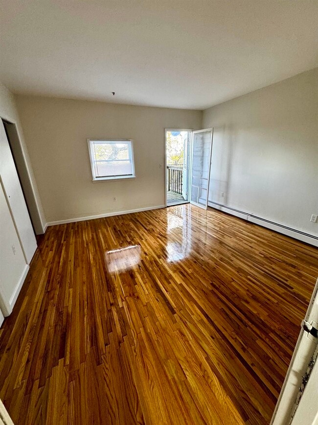 Building Photo - 724 Ocean Ave