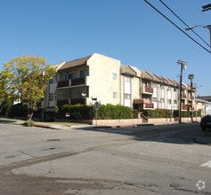 Front - 11271 Otsego St