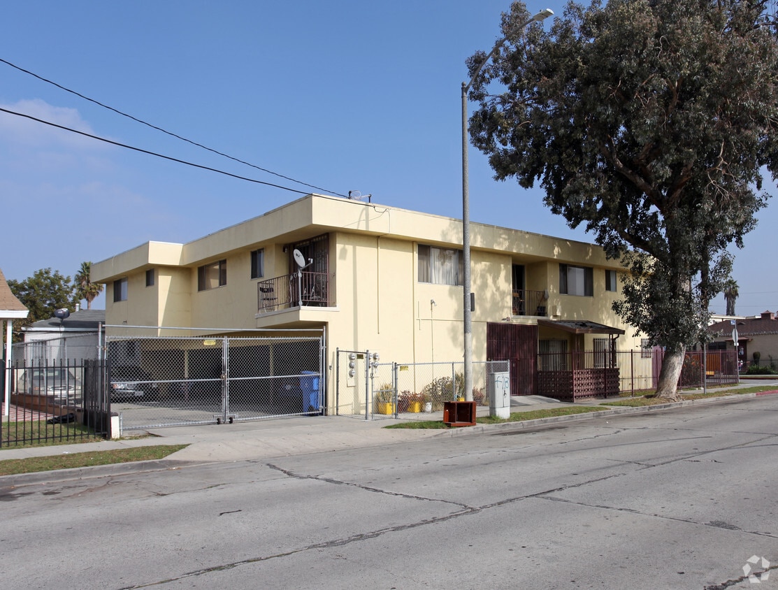 Primary Photo - 6223 S Victoria Ave