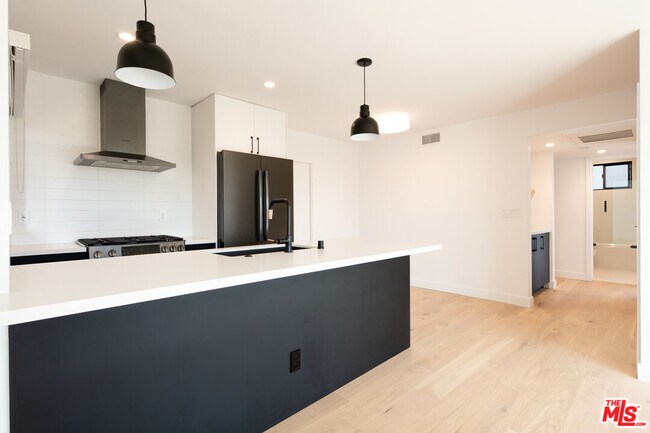 Foto del edificio - 2811 3rd St