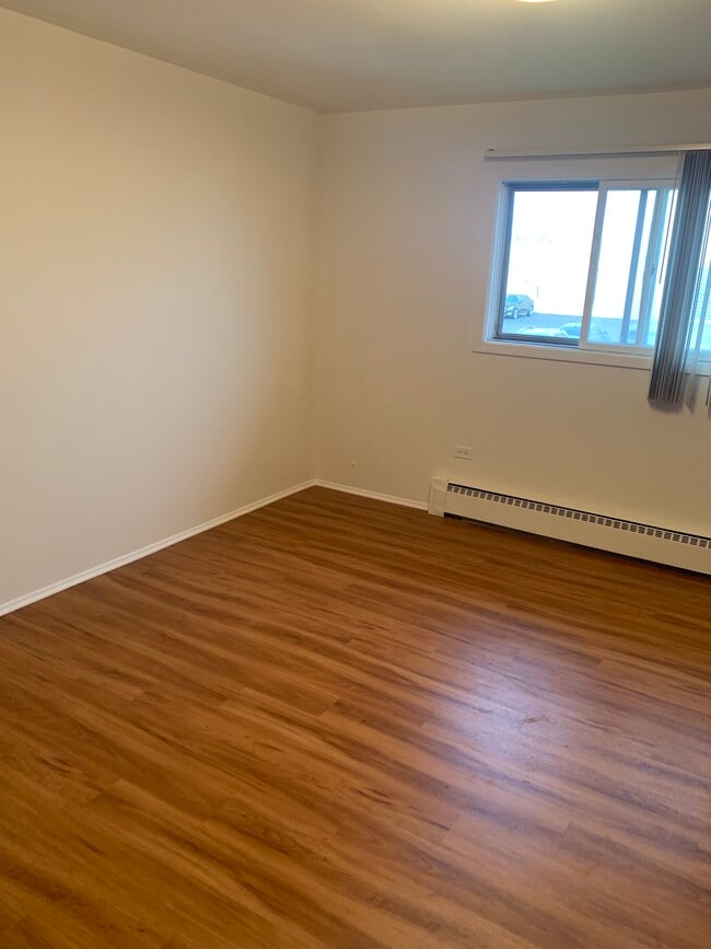 Building Photo - 288 Oxford Ave