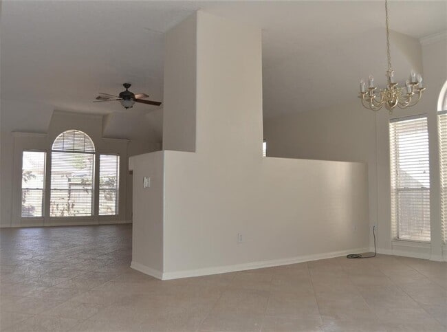 Building Photo - 19303 Pinewood Bluff Ln