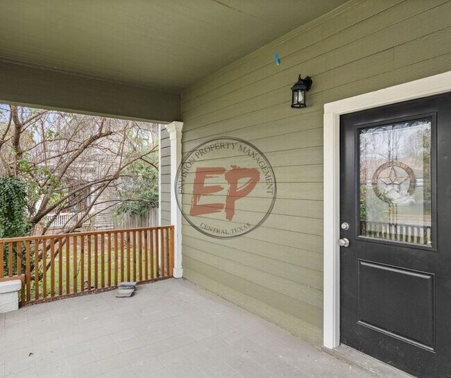 Foto del edificio - 2208 Gorman Ave