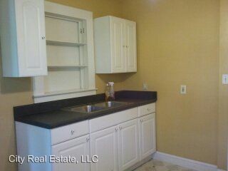 Building Photo - 3 br, 1 bath House - 5 Brad Street