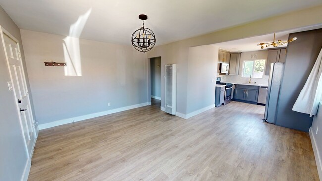 Foto del edificio - Great Location | Open-Concept