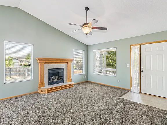 Foto del edificio - "Spacious 4-Bedroom Family Home with Cozy Fireplace in Wichita - 2261 Sq Ft of Comfort!"