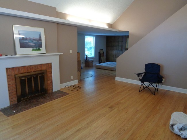 Building Photo - 1411 Crane Ct