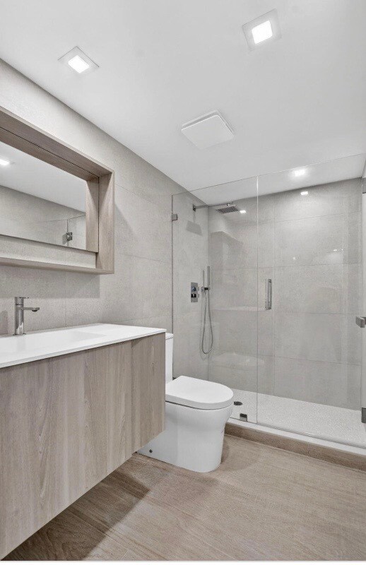 Foto del edificio - 7835 Lakeside Blvd