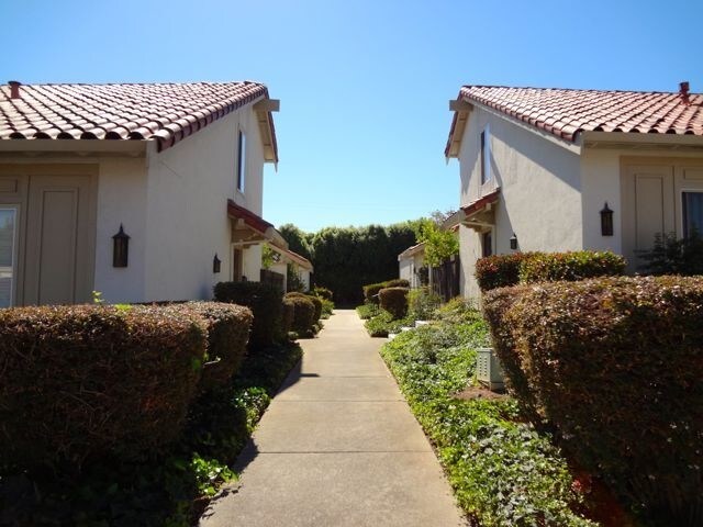 Primary Photo - 8147 Park Villa Cir