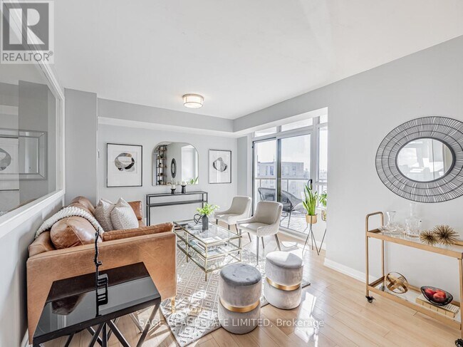 Photo du bâtiment - 812 Lansdowne Ave