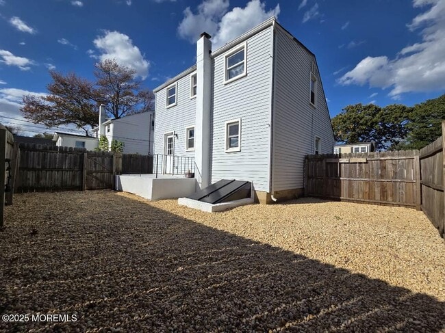 Foto del edificio - 6 Trumen Pl