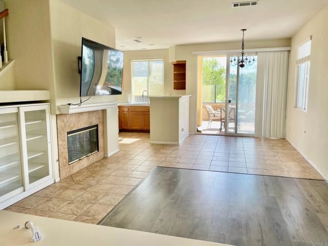 Building Photo - 740 Callecita Aquilla Sur