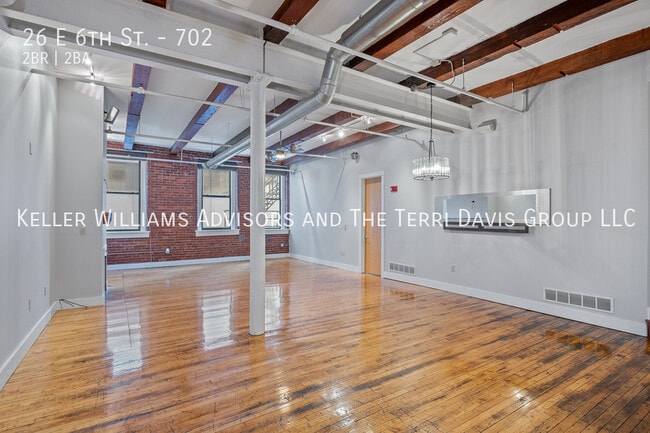 Building Photo - 26 E 6th St