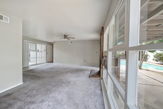 Foto del edificio - 6734 Barnhurst Dr