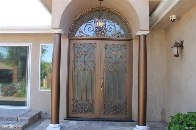 Foto del edificio - 5 br, 3.5 bath House - 6511 Gloria Ave