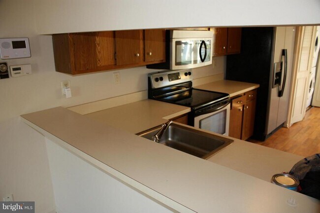 Foto del edificio - 804 Chadwick Cir