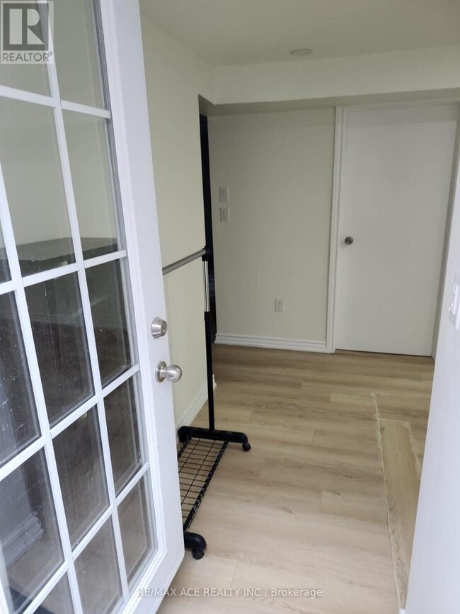 Building Photo - 101 Bathgate Dr