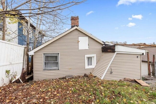 Building Photo - Turnkey Northside Duplex – Fully Renovated...