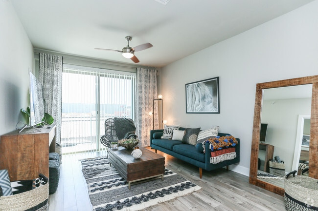 Living Room - Crestview Commons Apartments