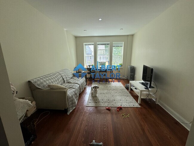 Foto del edificio - 111 Sutherland Rd