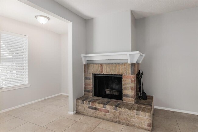 Foto del edificio - 10555 Turtlewood Ct