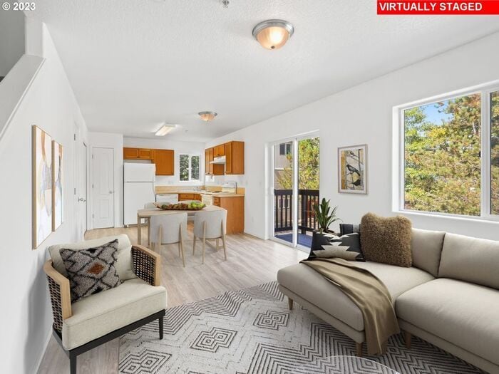 2 bedroom 1.5 bath Condo! Washer and Dryer in unit!! - 2 bedroom 1.5 bath Condo! Washer and Dryer in unit!!