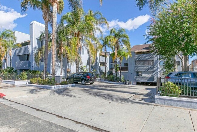 Vista general de la calle - 7640 Oso Ave