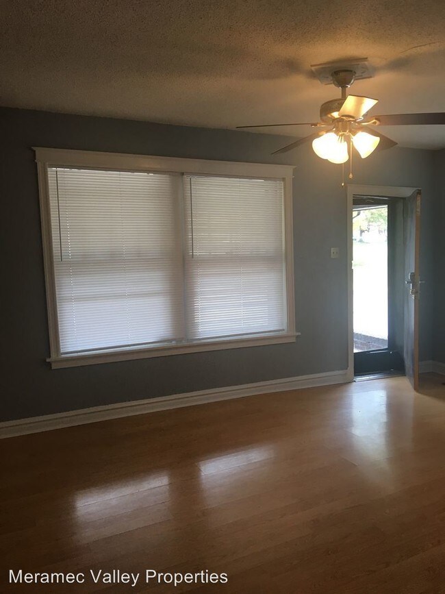 Foto del edificio - 2 br, 1 bath Apartment - 4100 Virginia
