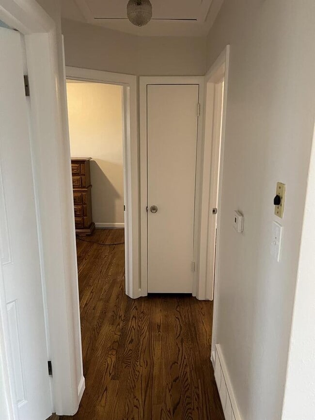 Foto del edificio - 100 S Kendall St