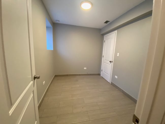 Building Photo - 5700 S Wabash Ave