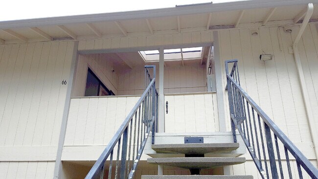 Building Photo - 250 Forest Ridge Rd