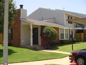Building Photo - 3000 Chautauqua Ave