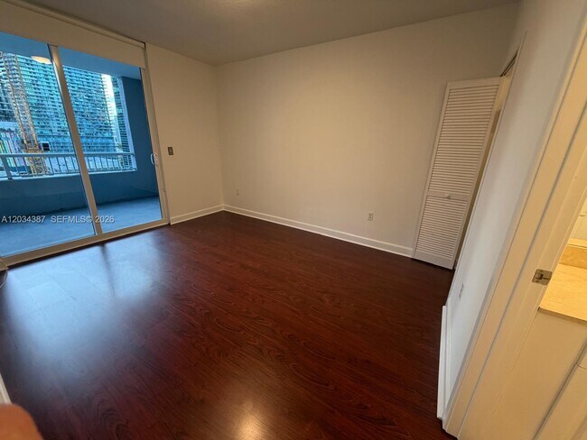 Foto del edificio - 170 SE 14th St
