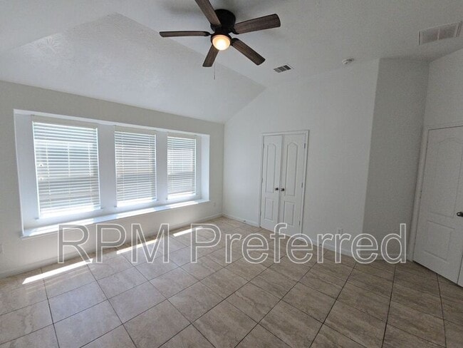 Building Photo - 1306 Squire Dr