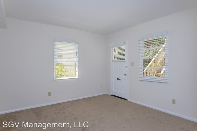 Building Photo - 953 S Marengo Ave