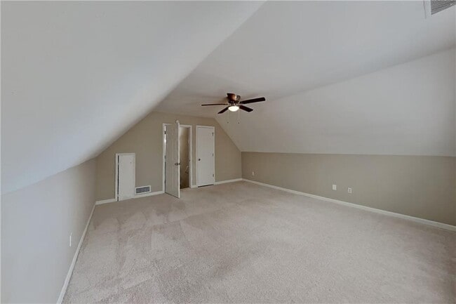 Building Photo - 5855 Shadewater Dr