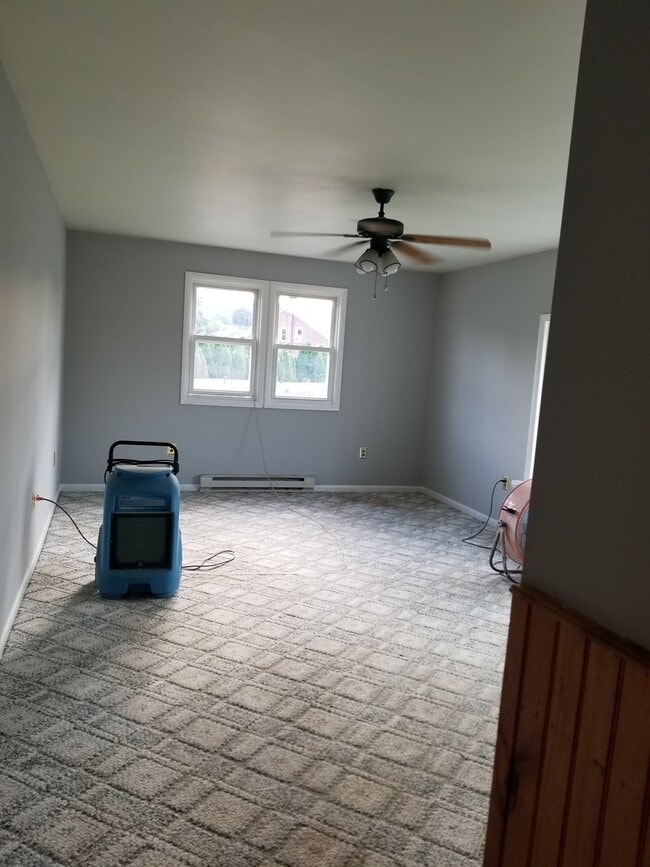 Living room - 3527 Kutztown Rd