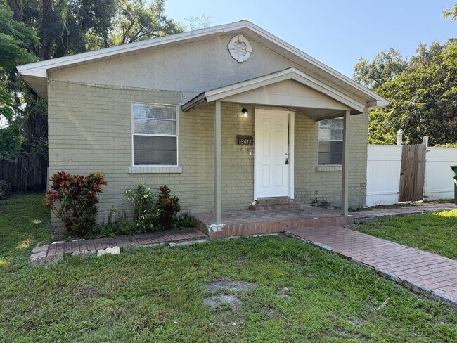 Building Photo - 3/2 Tampa Move In Ready !